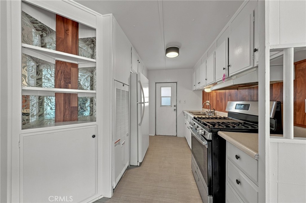 1025 Martin Street 47 Property Photo 2