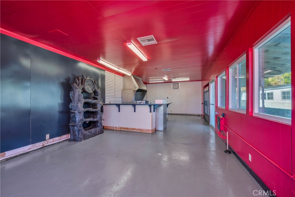 3740 Lakeshore Boulevard Property Photo 12