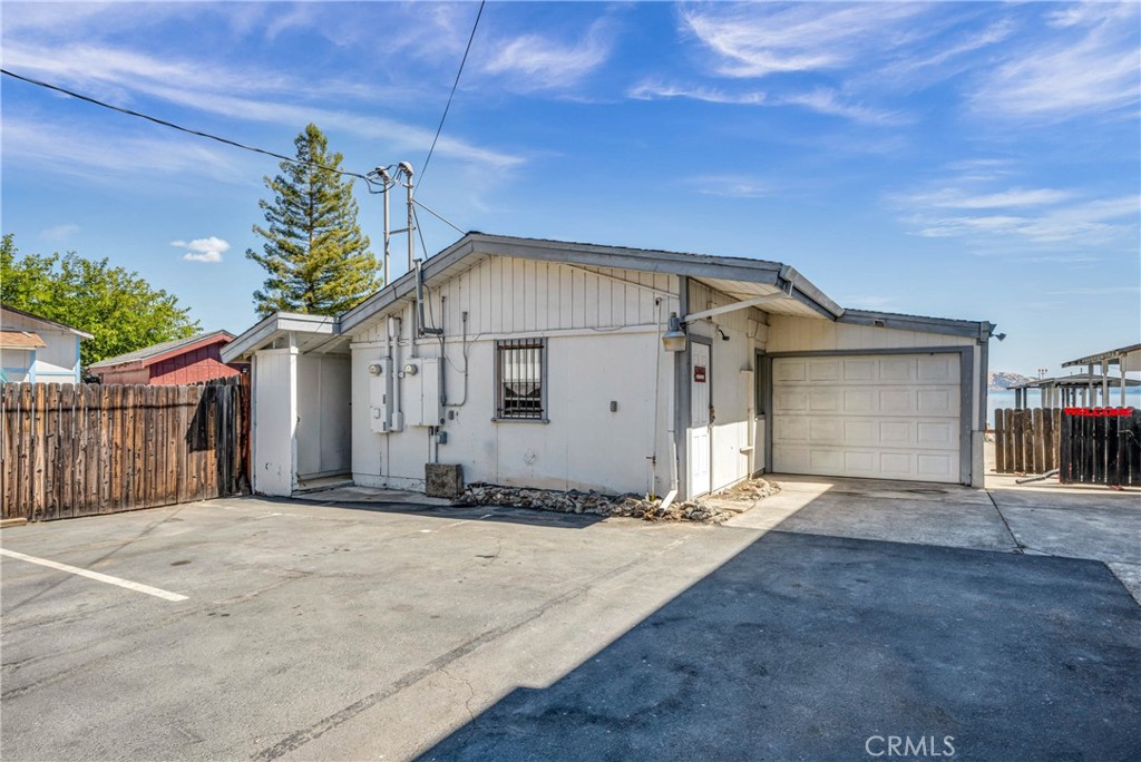 3740 Lakeshore Boulevard Property Photo 24