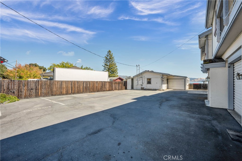 3740 Lakeshore Boulevard Property Photo 49