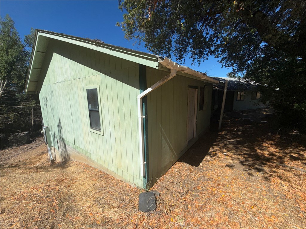1060 Sawmill Property Photo 3
