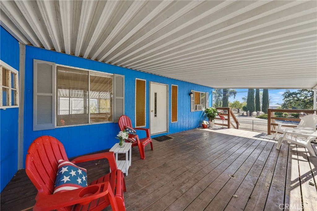 4305 Lakeshore Property Photo 1