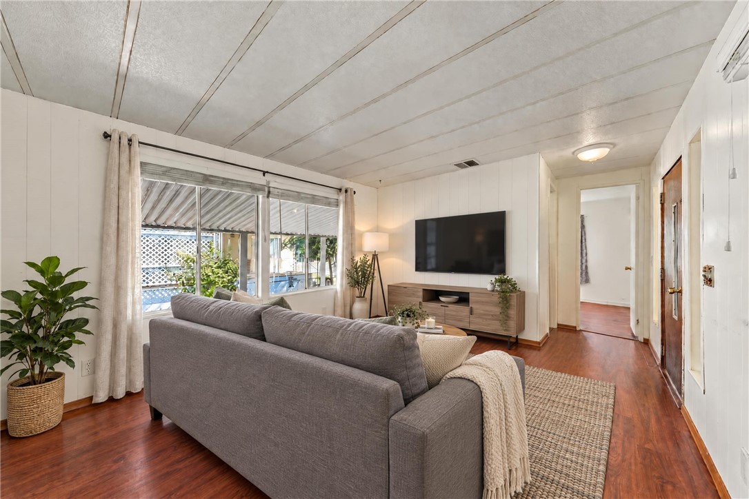 4305 Lakeshore Property Photo 4