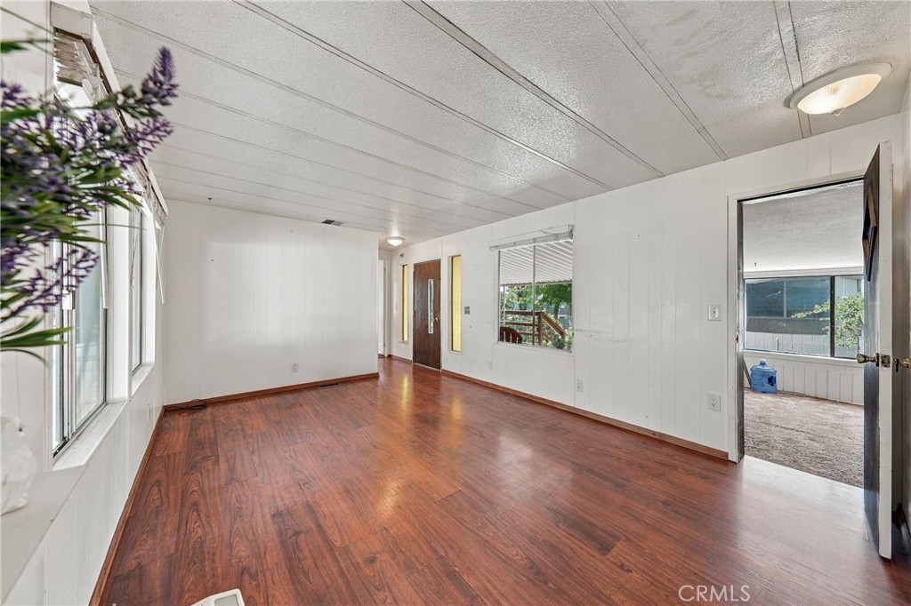 4305 Lakeshore Property Photo 5