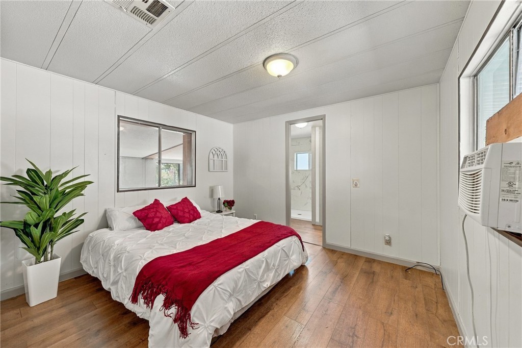 4305 Lakeshore Property Photo 6