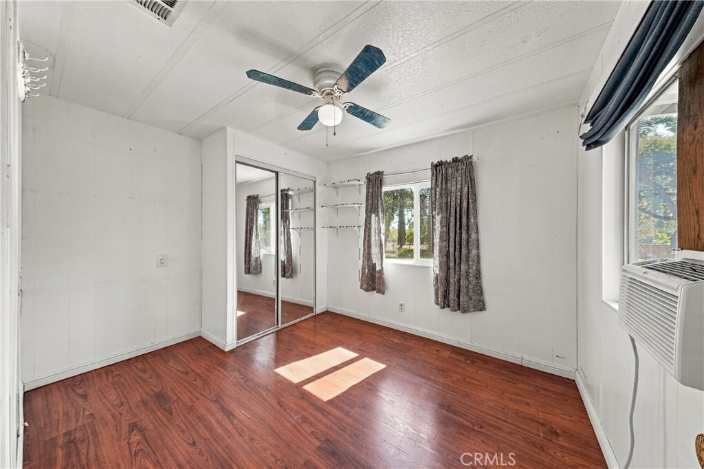 4305 Lakeshore Property Photo 10