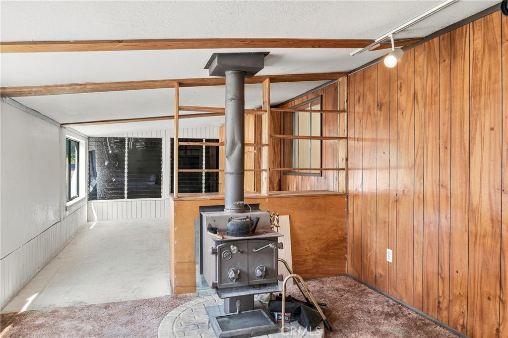 4305 Lakeshore Property Photo 15