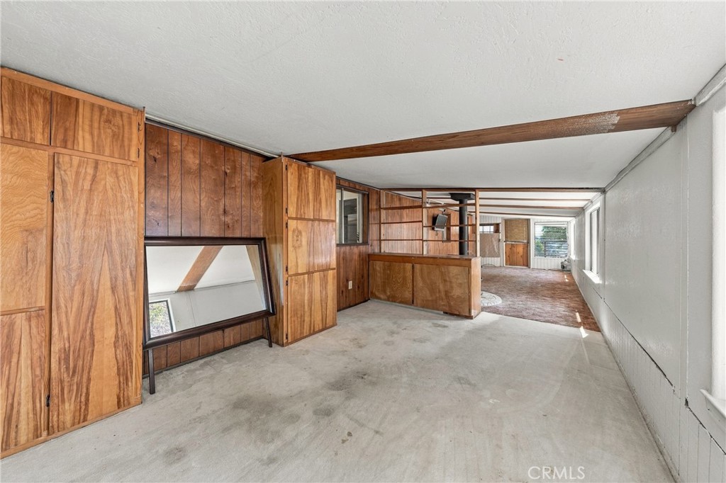 4305 Lakeshore Property Photo 16