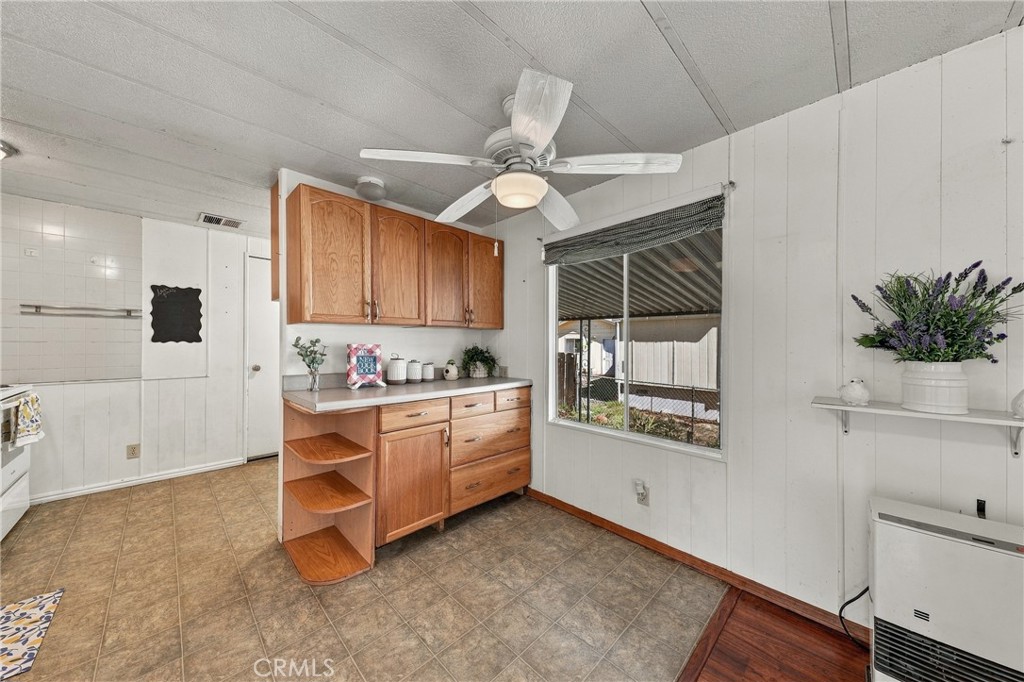4305 Lakeshore Property Photo 20