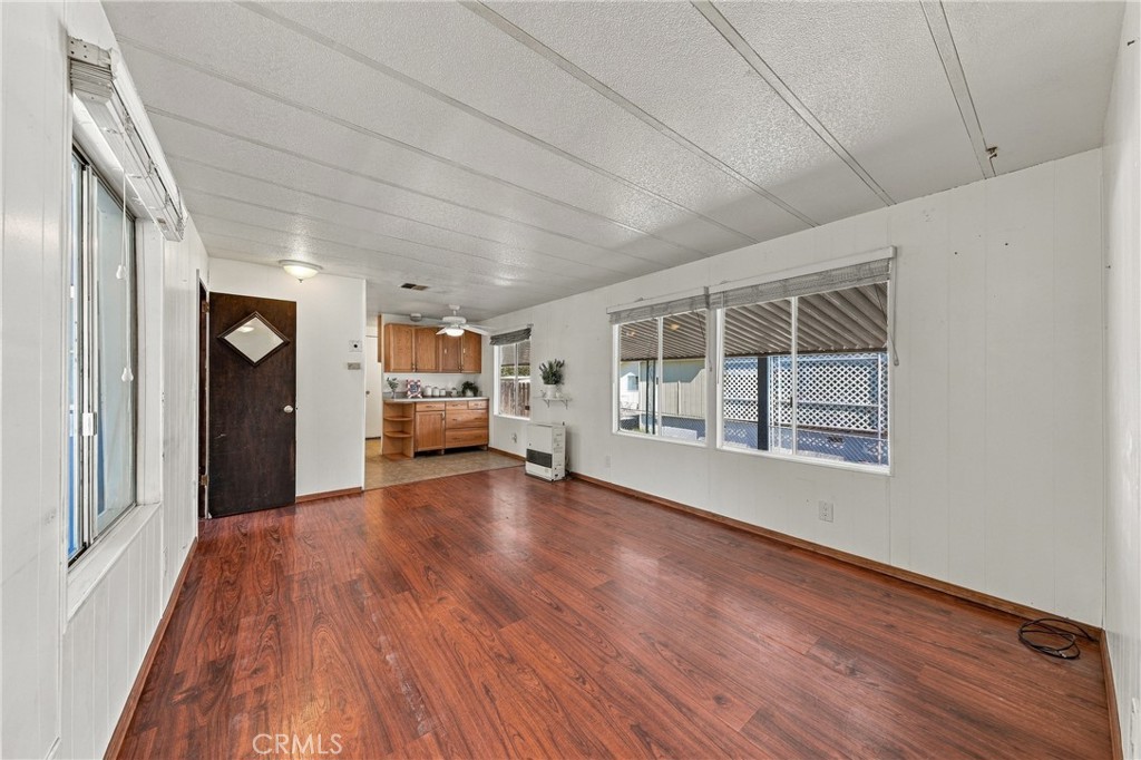 4305 Lakeshore Property Photo 22