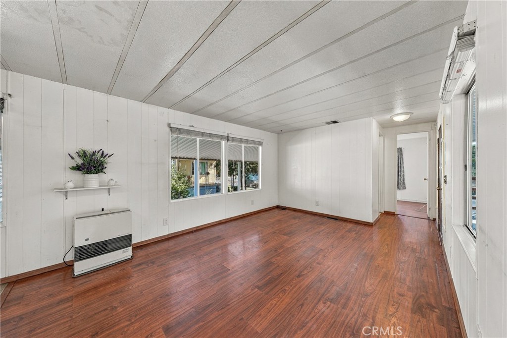 4305 Lakeshore Property Photo 24