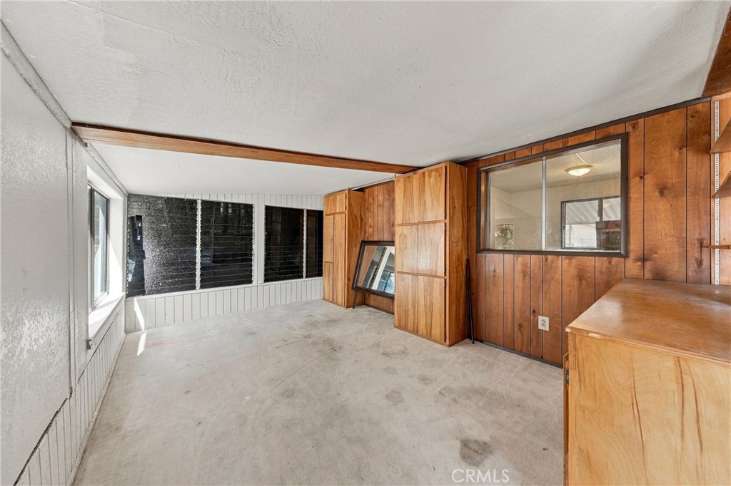 4305 Lakeshore Property Photo 26