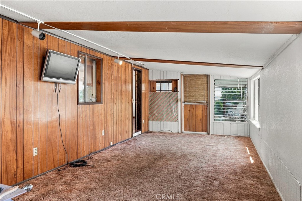 4305 Lakeshore Property Photo 27