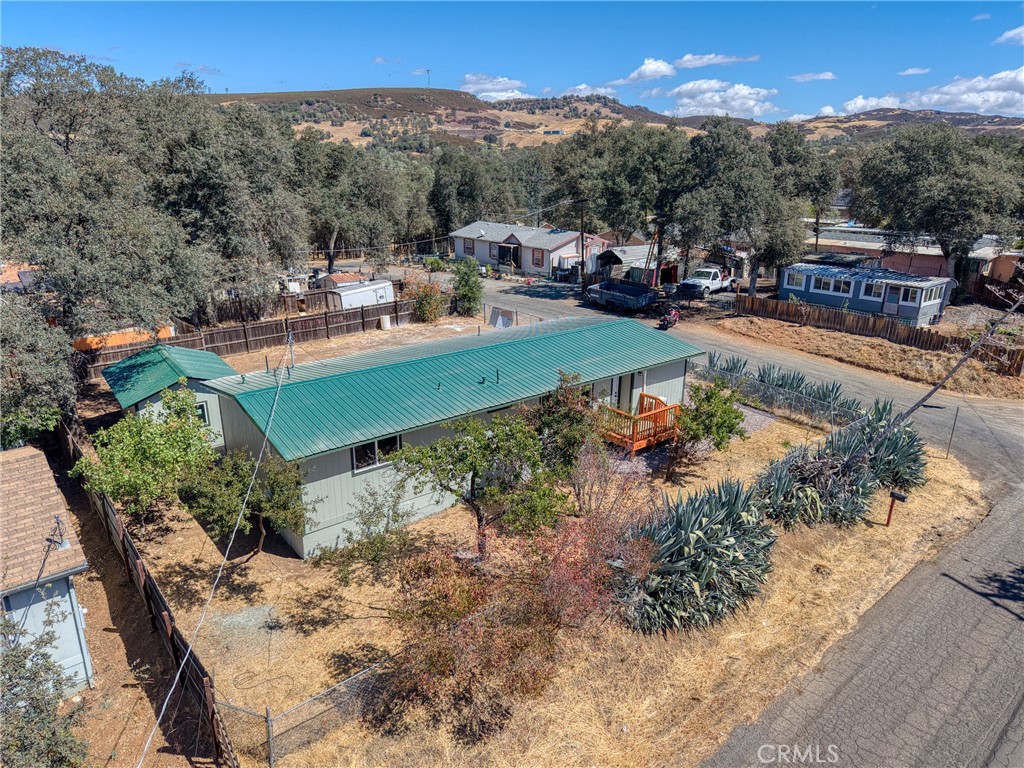 15980 32nd Property Photo 2
