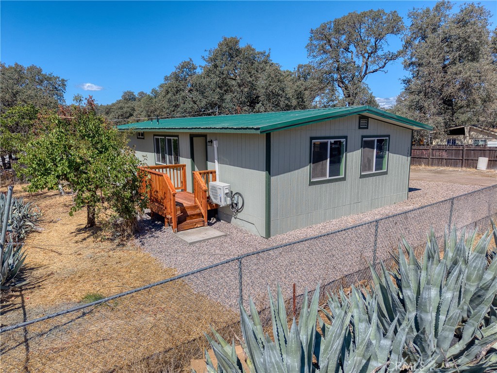 15980 32nd Property Photo 3