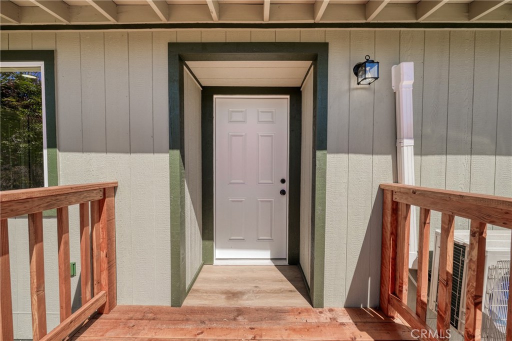 15980 32nd Property Photo 6