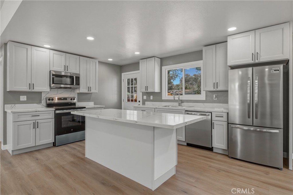 15980 32nd Property Photo 14