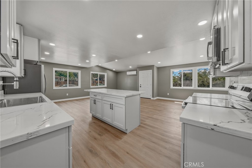 15980 32nd Property Photo 16
