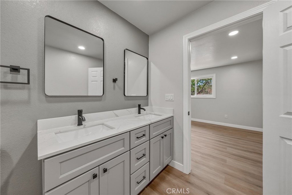 15980 32nd Property Photo 31