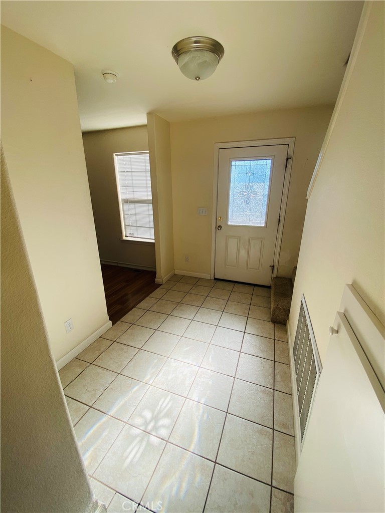 15642 Little Peak Property Photo 4