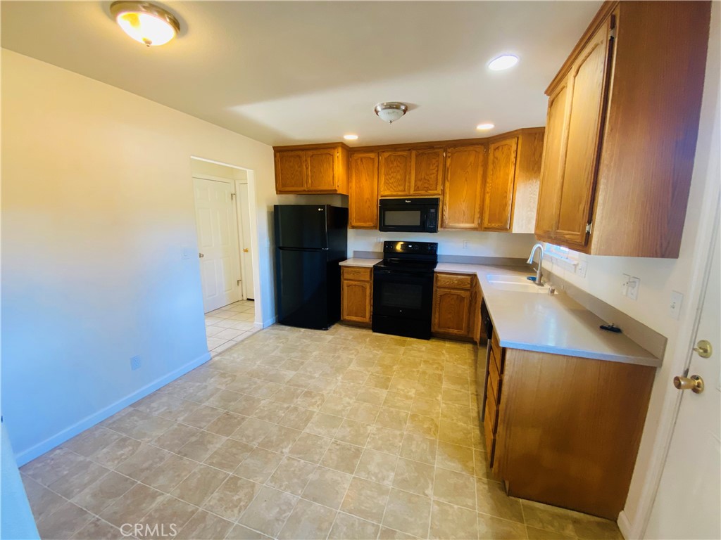 15642 Little Peak Property Photo 7
