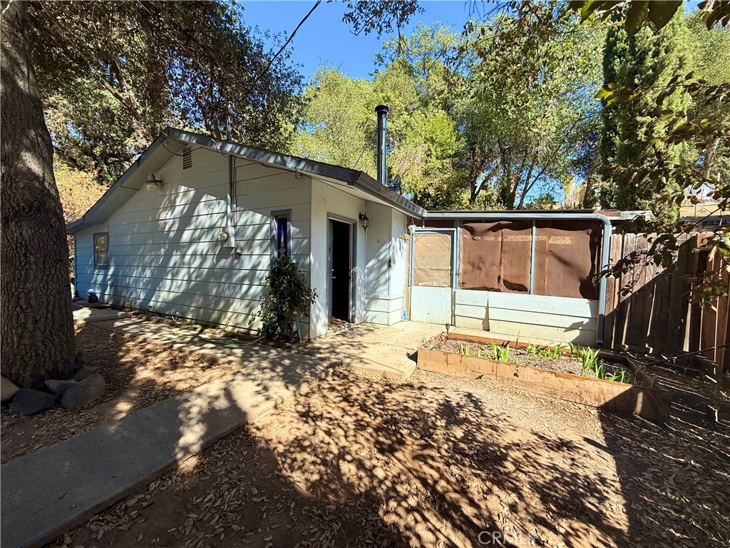 3096 Lakeview Drive Property Photo 1