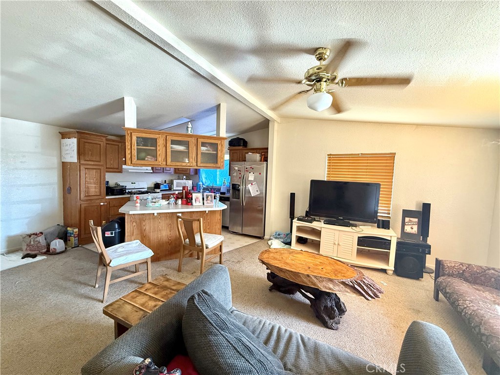 6560 Victoria Street Property Photo 4