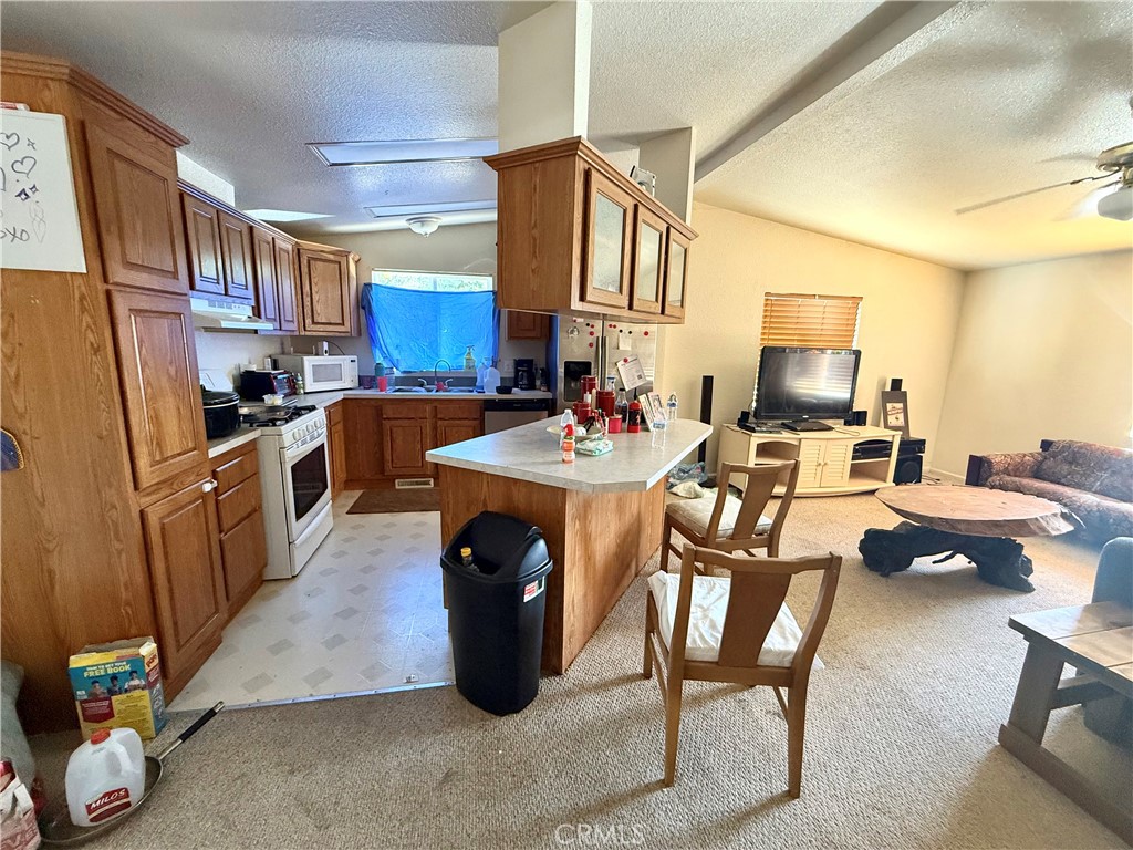 6560 Victoria Street Property Photo 6