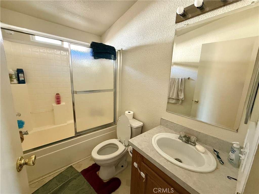 6560 Victoria Street Property Photo 10