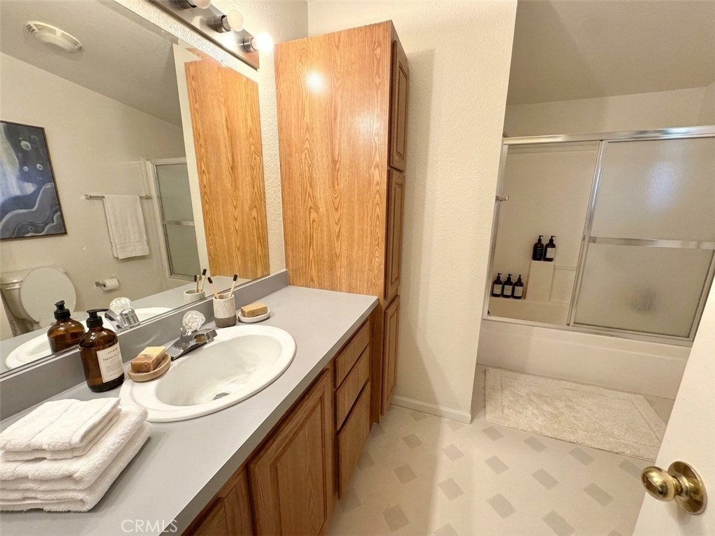 6560 Victoria Street Property Photo 16