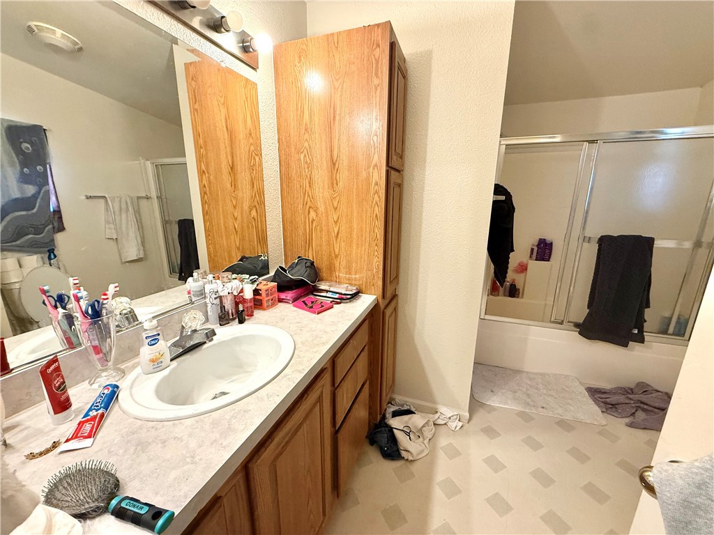 6560 Victoria Street Property Photo 17