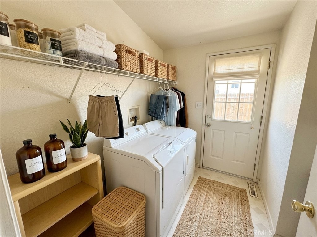 6560 Victoria Street Property Photo 28