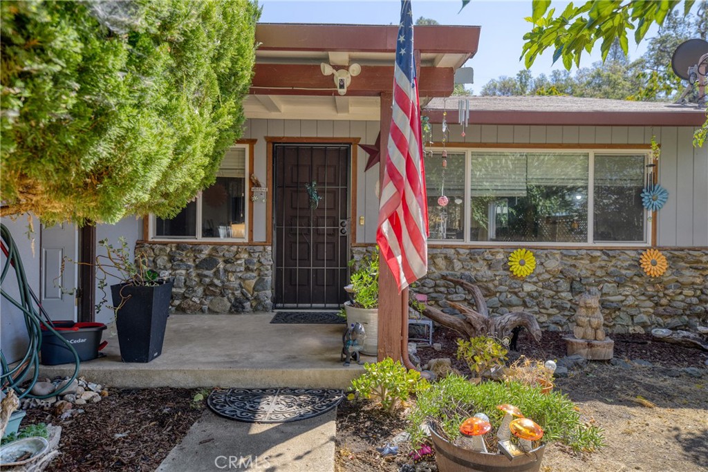 6633 Victoria Property Photo 1