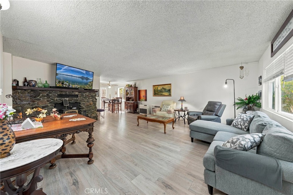 6633 Victoria Property Photo 5