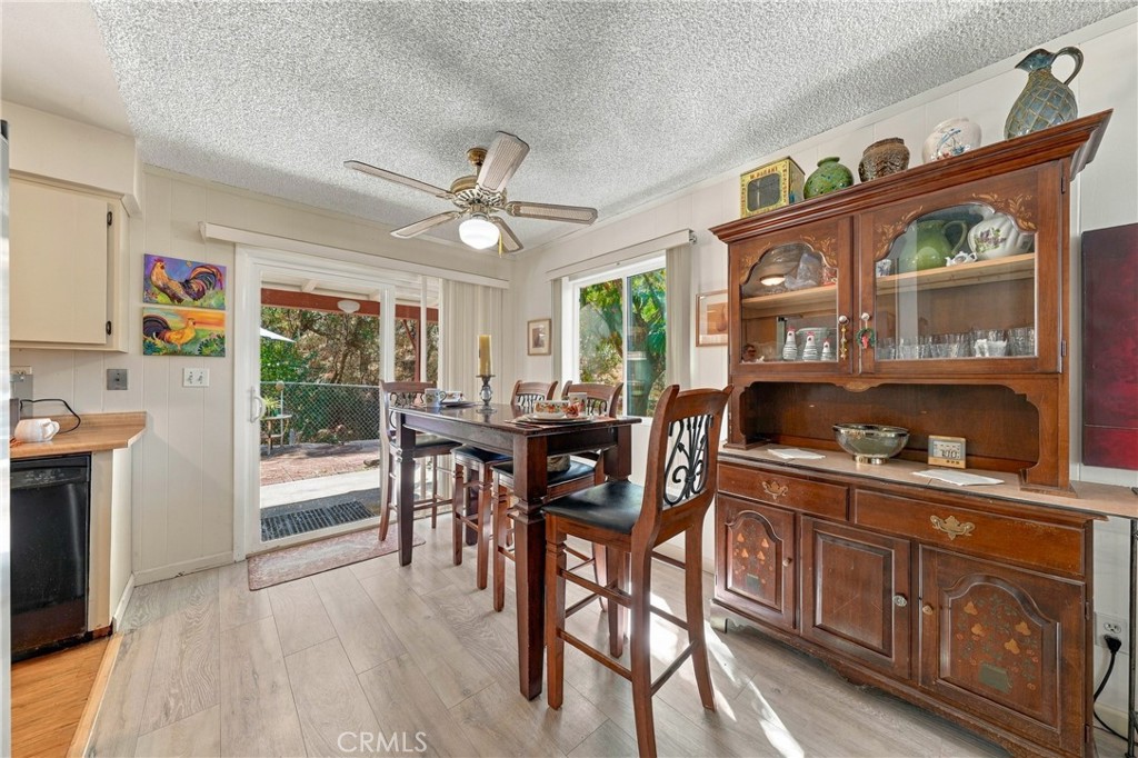 6633 Victoria Property Photo 9