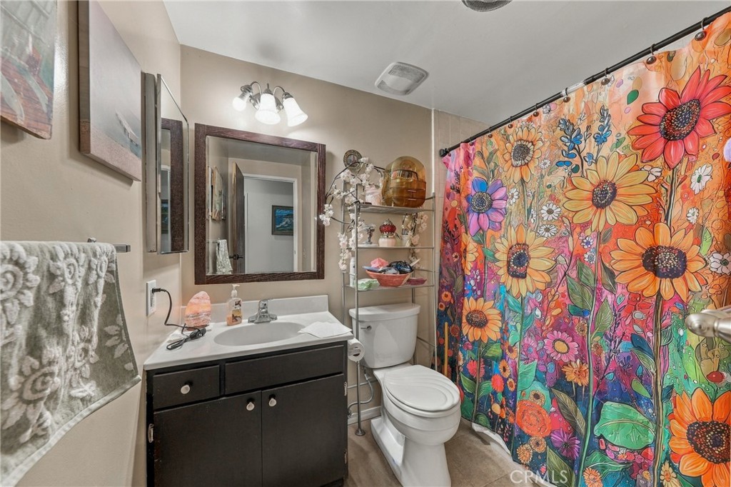 6633 Victoria Property Photo 20