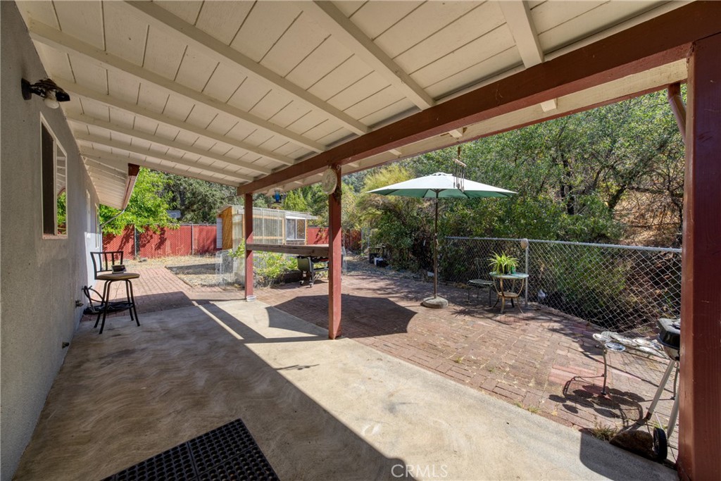 6633 Victoria Property Photo 23