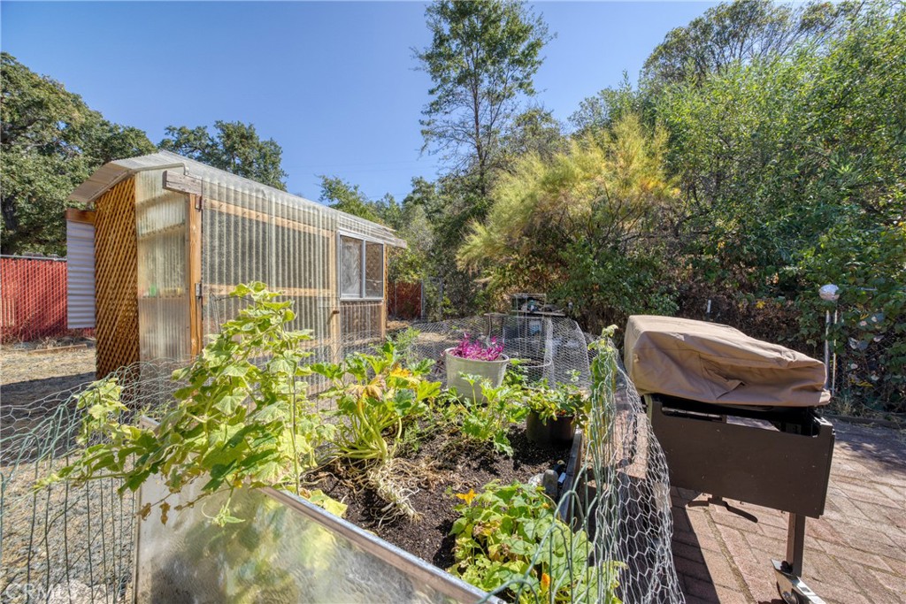 6633 Victoria Property Photo 24