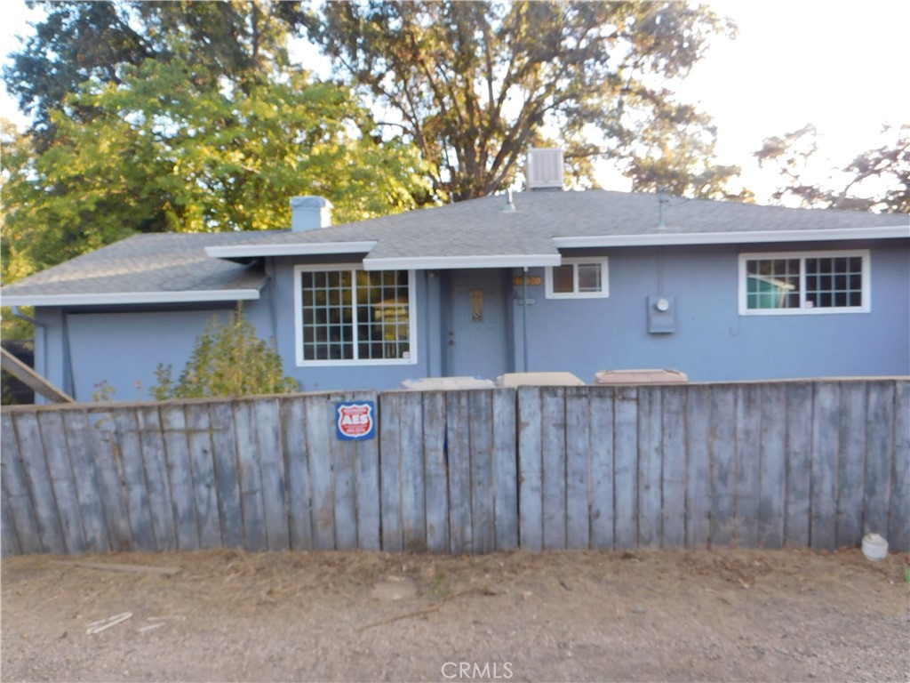 14420 Walnut Avenue Property Photo 2