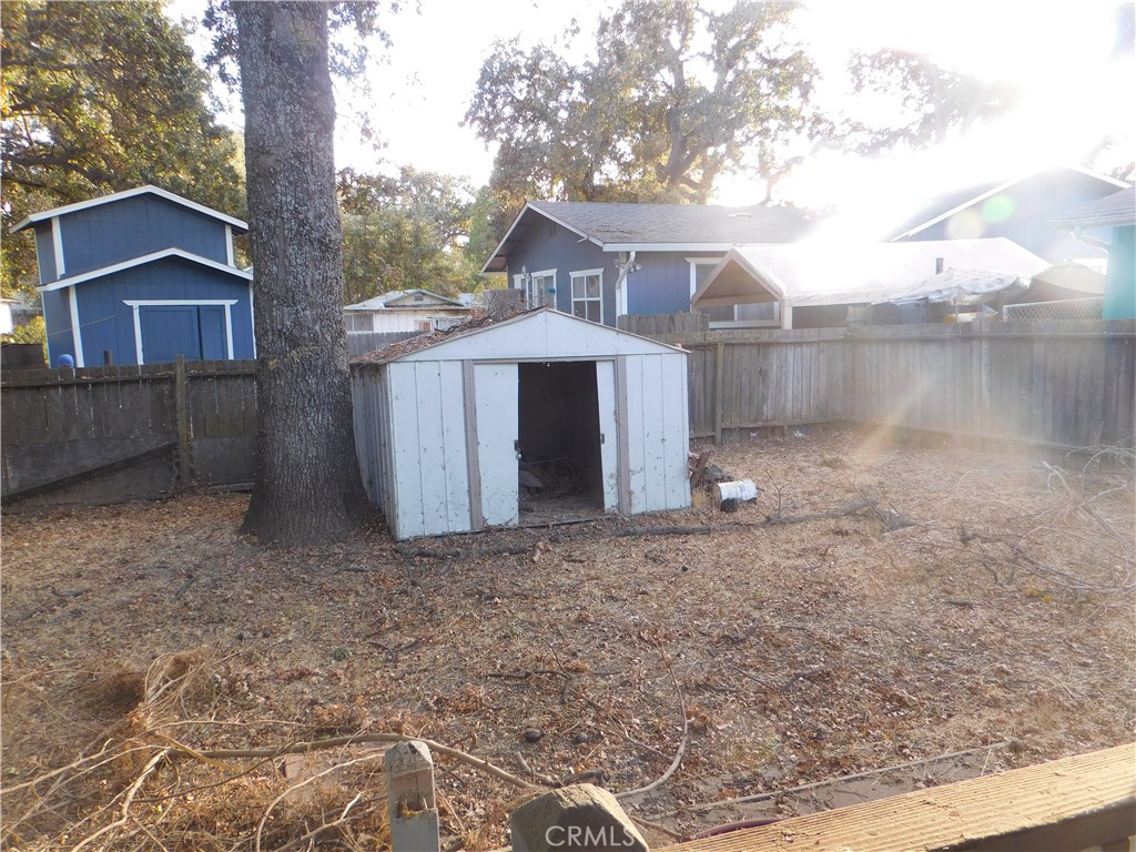 14420 Walnut Avenue Property Photo 6