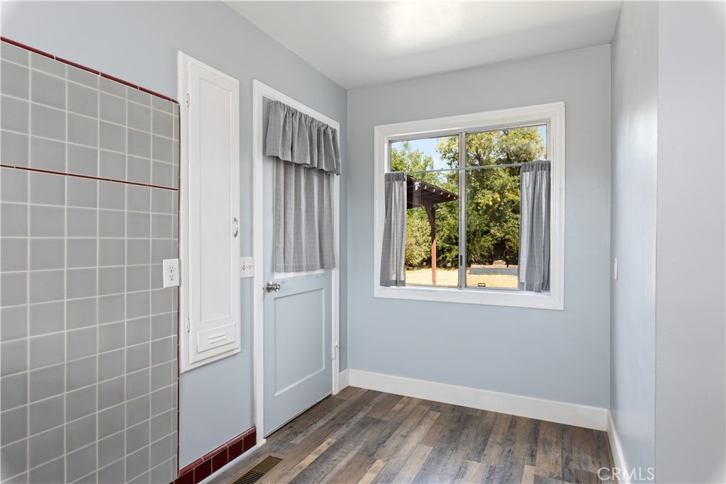 360 3rd Property Photo 19