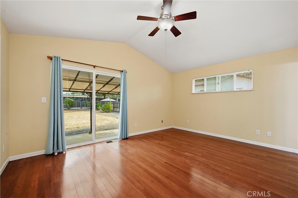 668 1st Street Property Photo 5