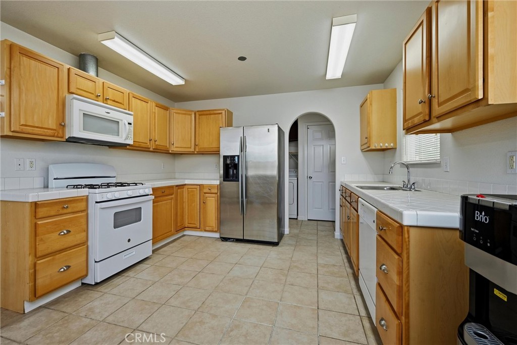 668 1st Street Property Photo 7