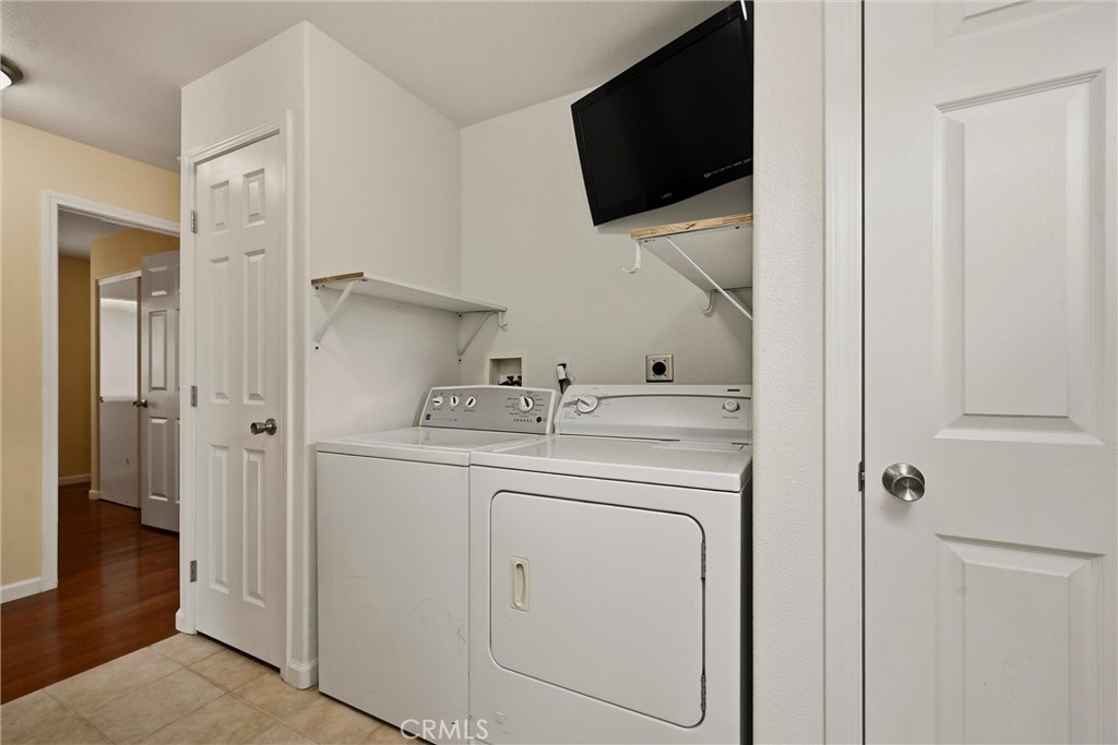 668 1st Street Property Photo 10