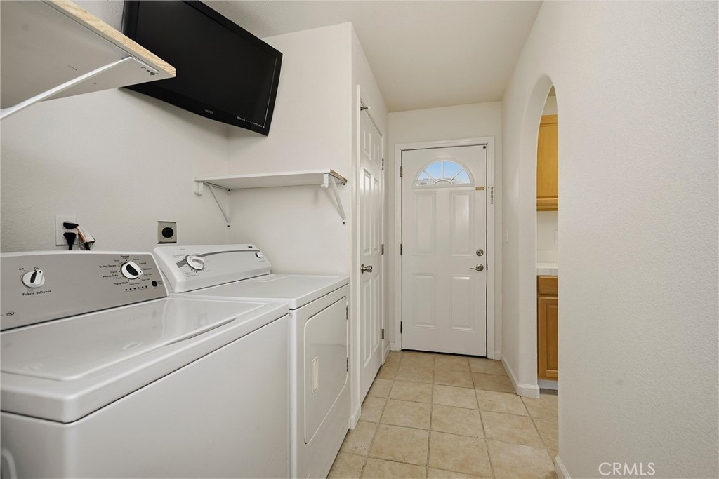 668 1st Street Property Photo 11