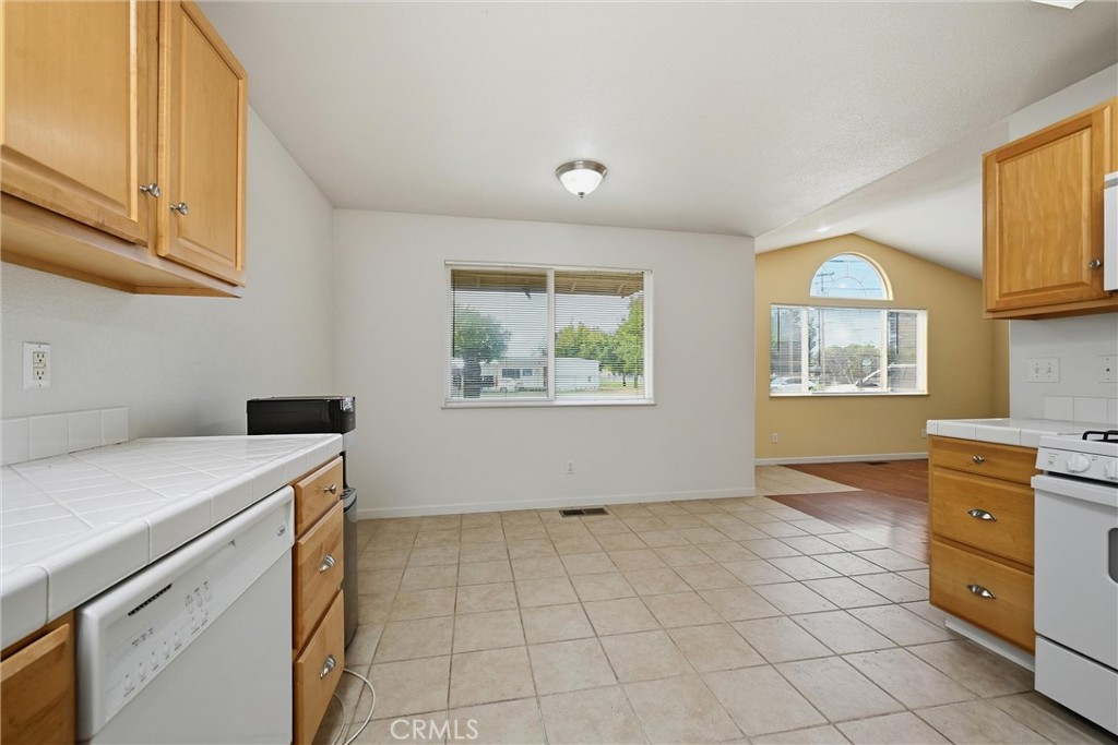 668 1st Street Property Photo 21