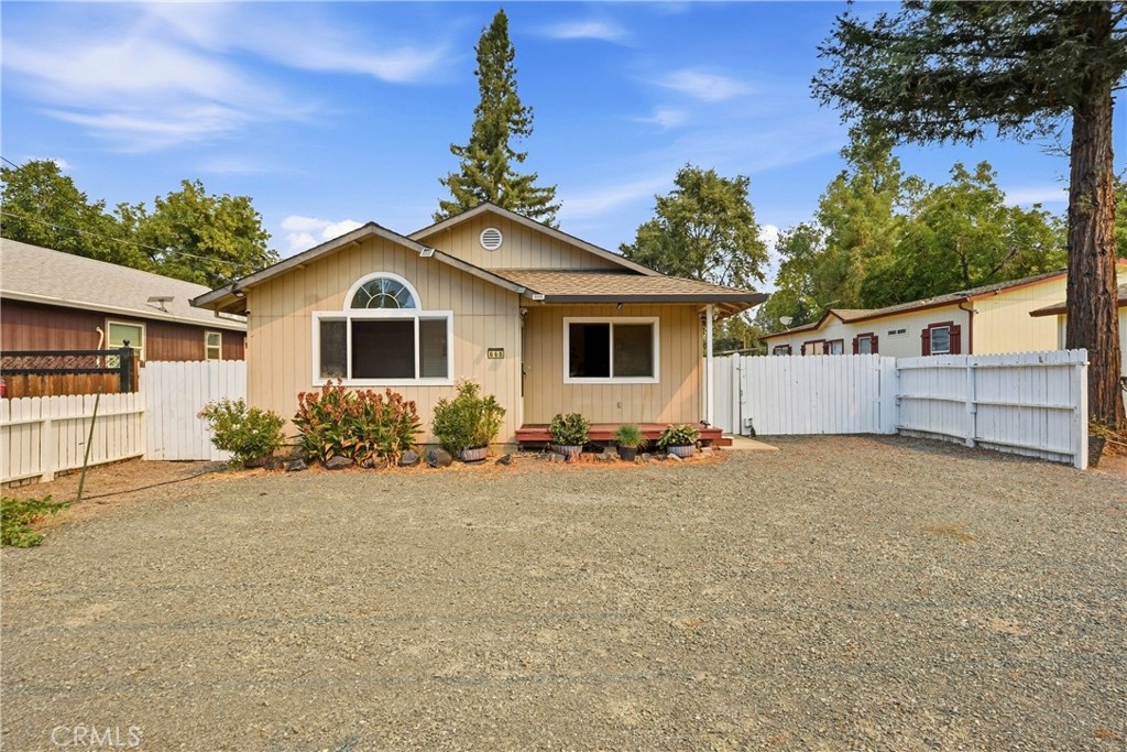 668 1st Street Property Photo 27