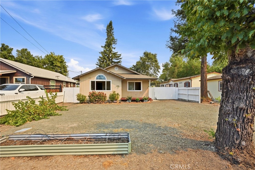 668 1st Street Property Photo 28