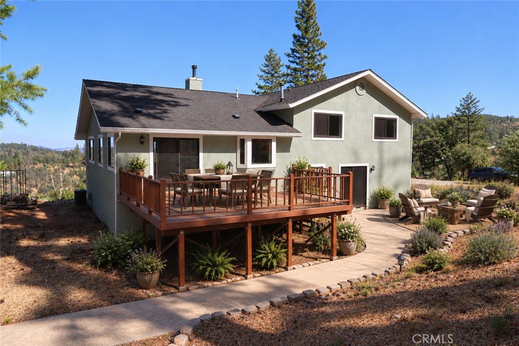 9767 Venturi Property Photo 2