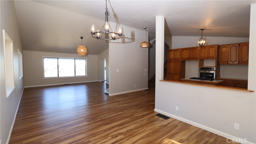 9767 Venturi Property Photo 6